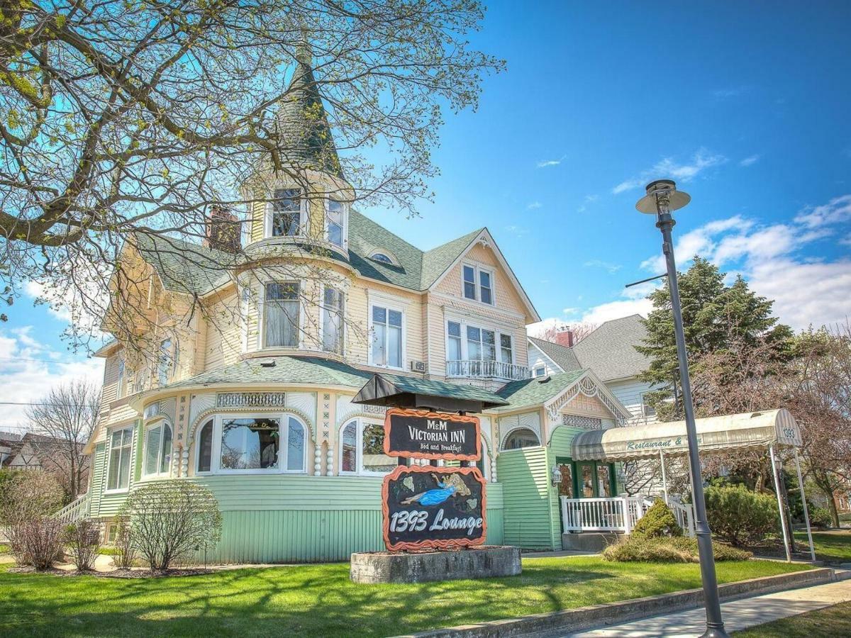 M&M Victorian Bed And Breakfast Marinette Екстер'єр фото